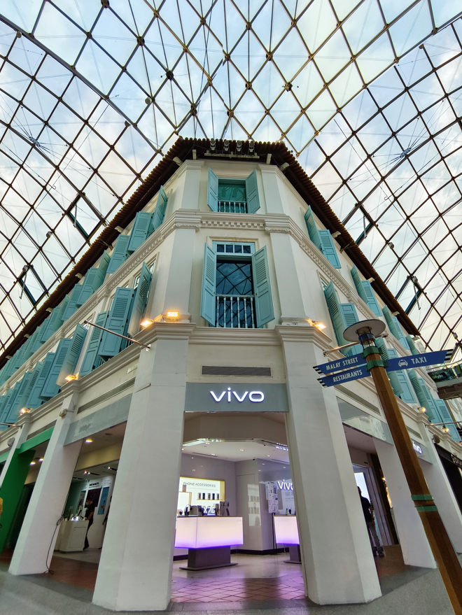 vivo launches new concept store at Bugis Junction