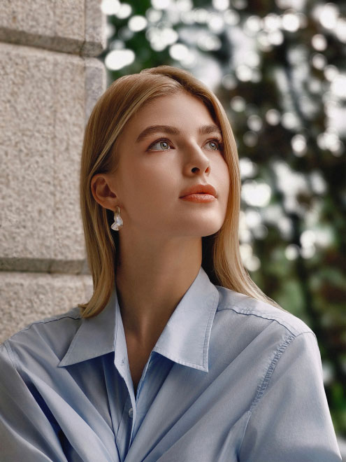 figure portrait by vivo V40 Series with 85mm ZEISS camera