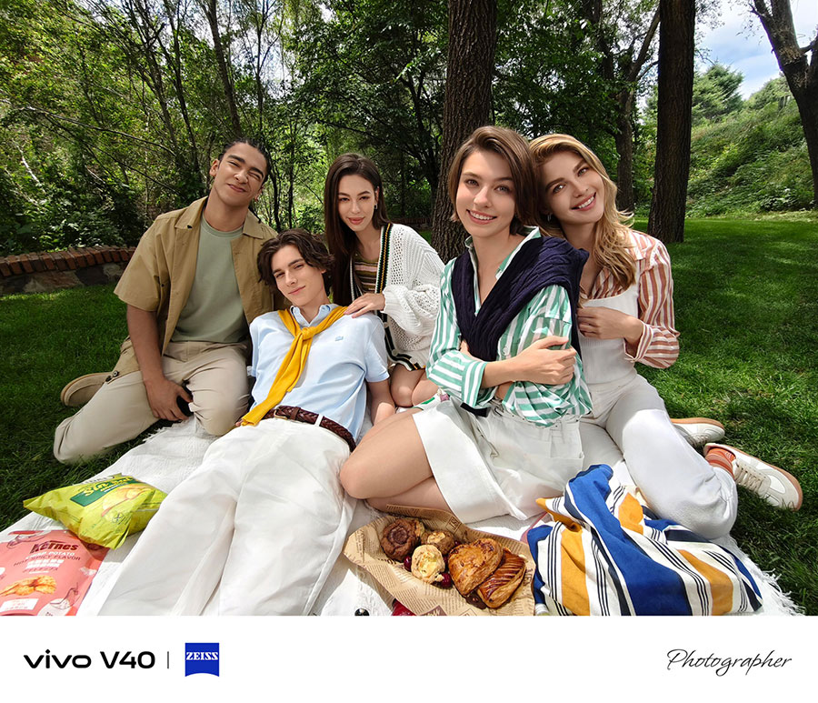 عينة صور مُلتقطة بواسطة هاتف V40 من vivo من دون استخدام الكاميرا ذات الزاوية الواسعة للغاية بدقة 50MP من ZEISS