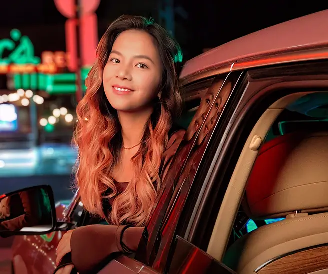 distant portrait by vivo V30 with distance-sensitive lighting