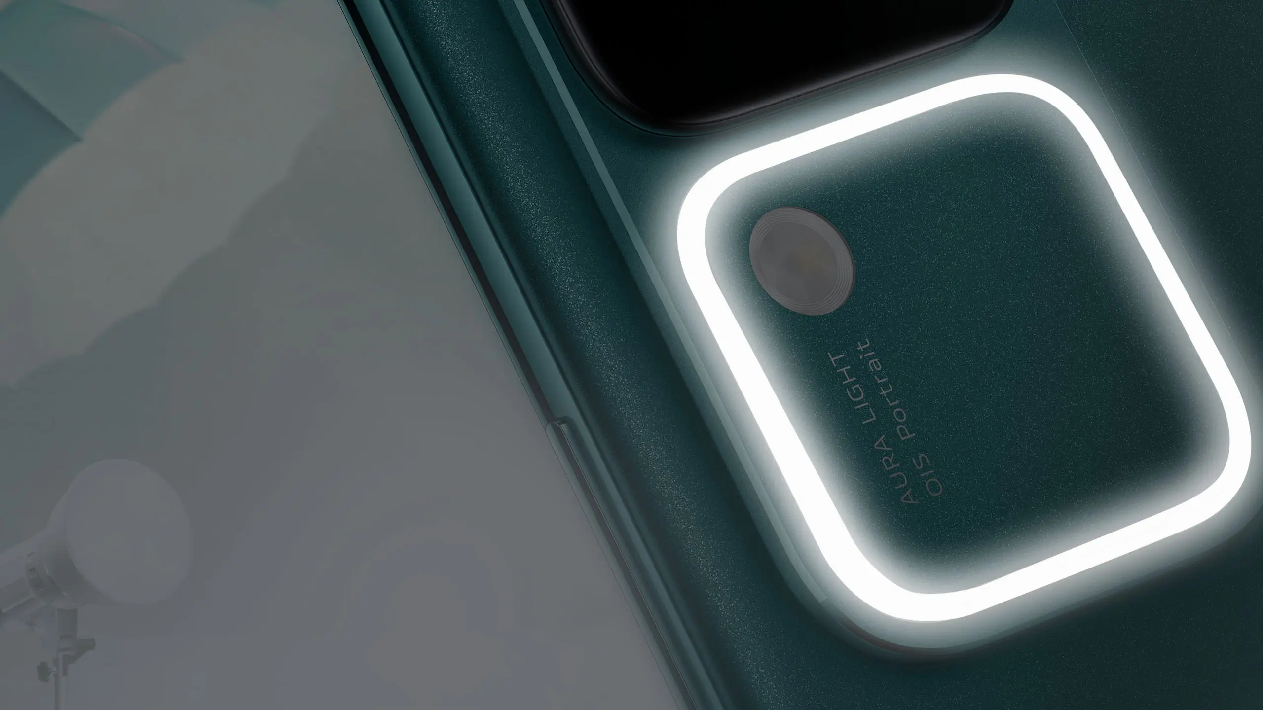 vivo V30 studiya sifati darajasidagi aura nuri portretini suratga oladi