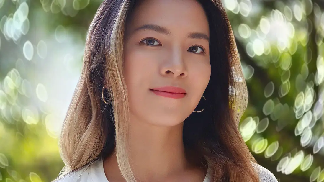 portrait by vivo V30 Pro with ZEISS Biotar style bokeh