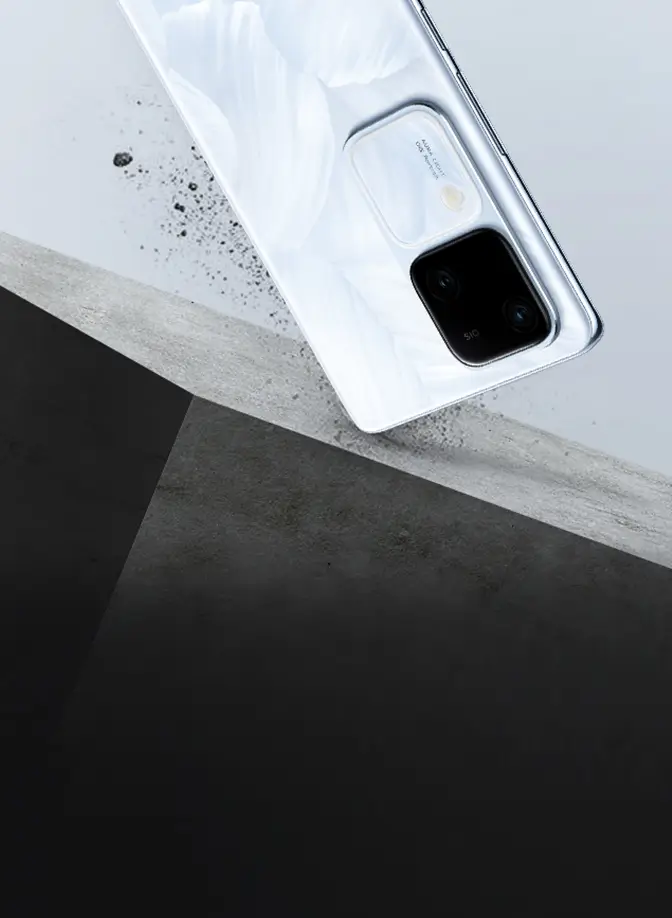 vivo V30 with comprehensive cushioning structure