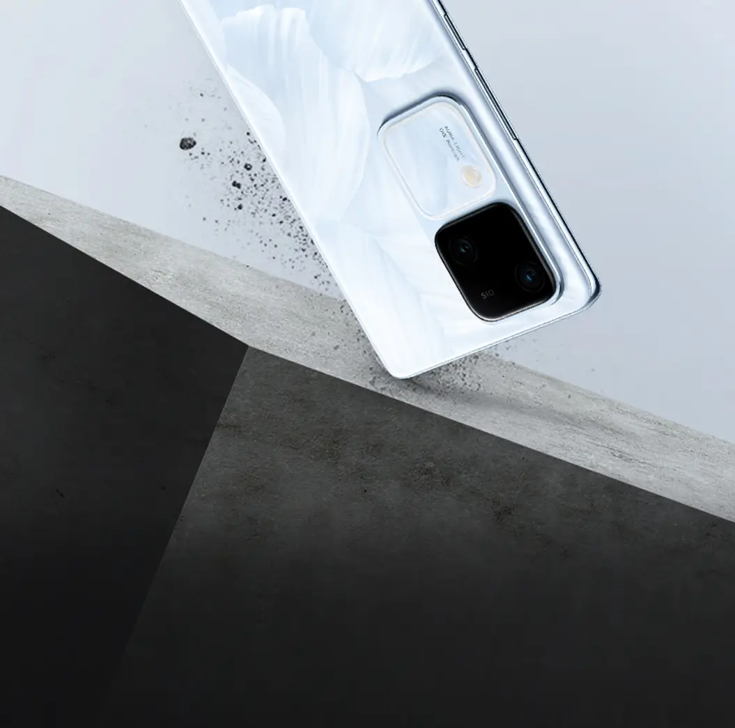 vivo V30 with comprehensive cushioning structure
