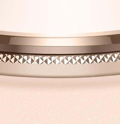 vivo Y28 ในสีส้มพร้อมลวดลายเพชรแบบ 3D