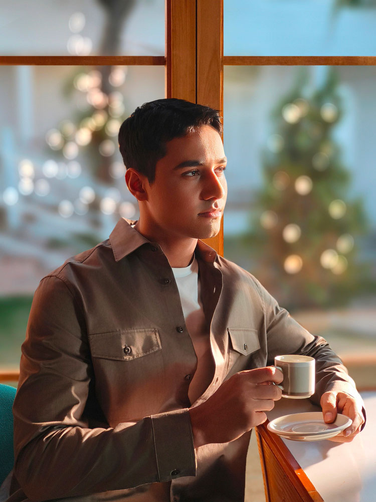 គំរូរូបថតដោយ vivo V40 បំពាក់ដោយបូខេរចនាប័ទ្មសូណារបស់ ZEISS