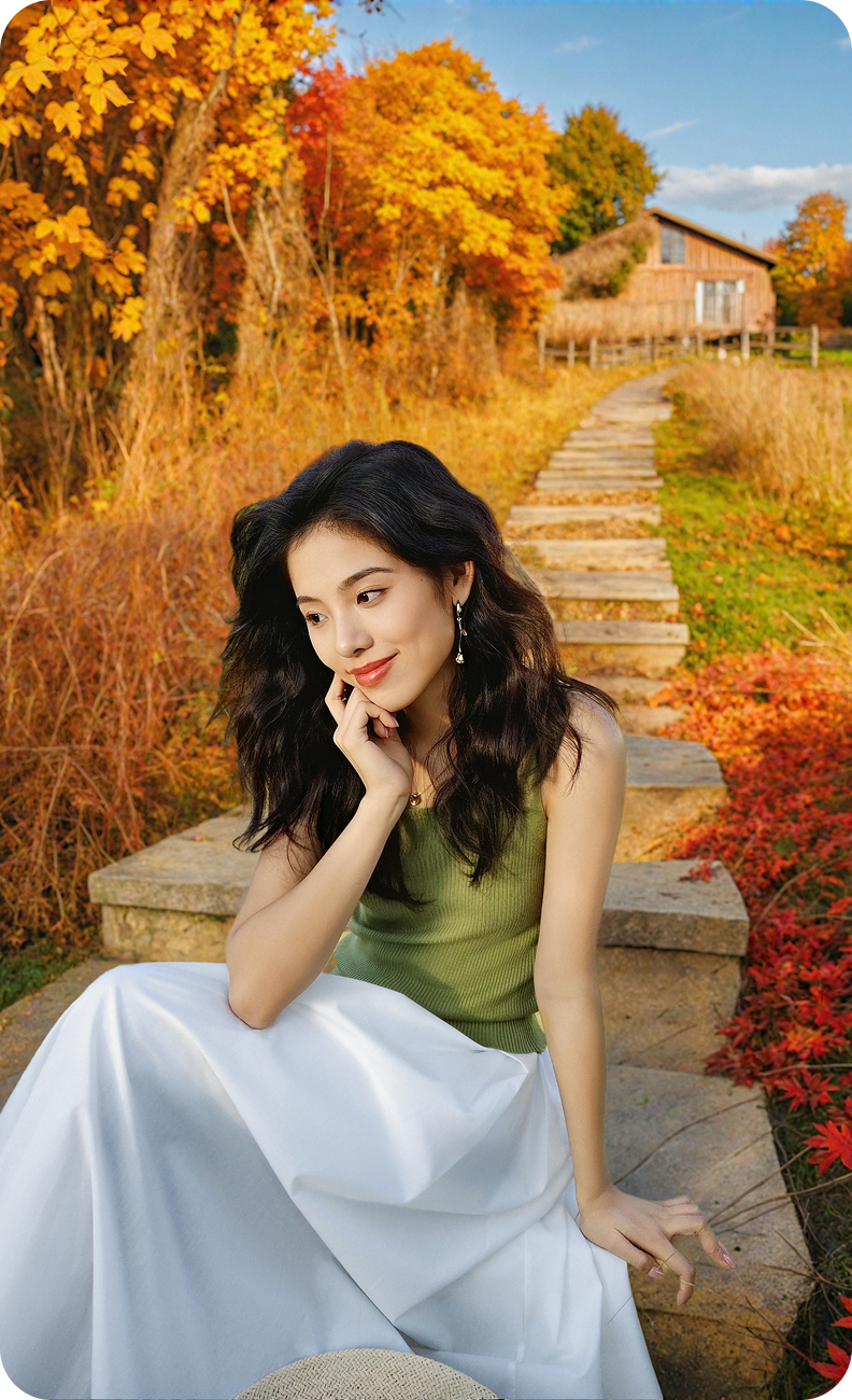 vivo X Fold5 with AI Visual function in autumn mode