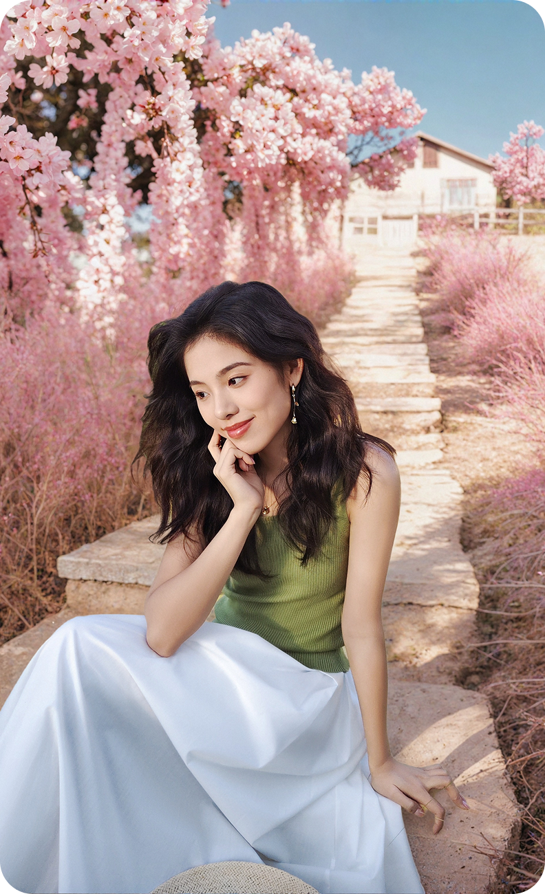 vivo X Fold5 with AI Visual function in spring mode