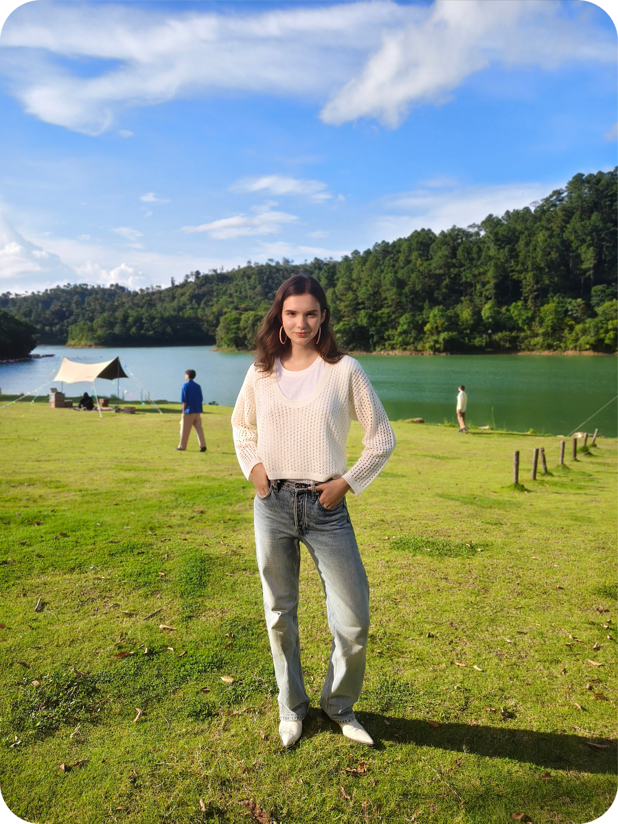 Telephoto Landscape Portrait with vivo V60 using 23mm focal length