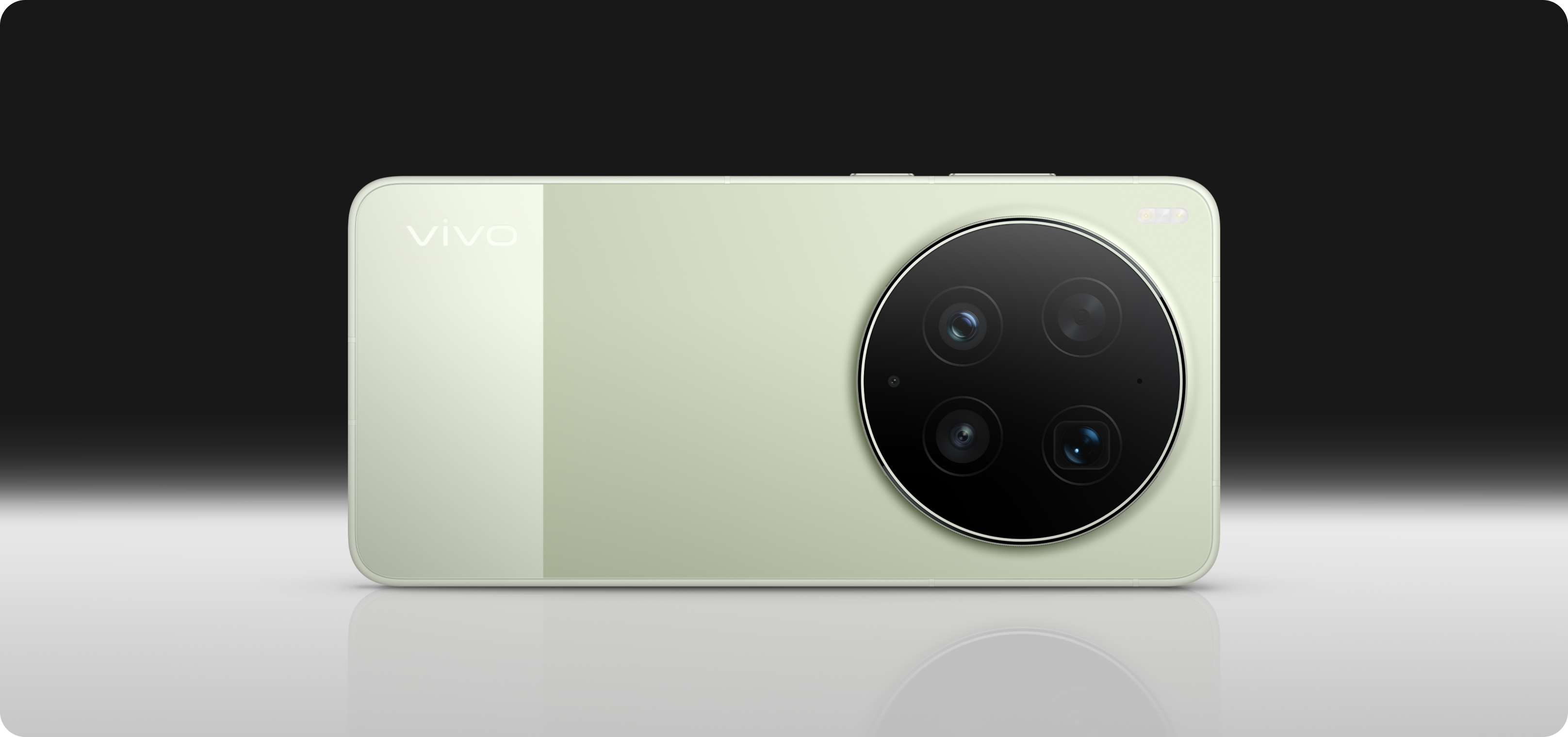 vivo X300 Ultra in Steppe Green