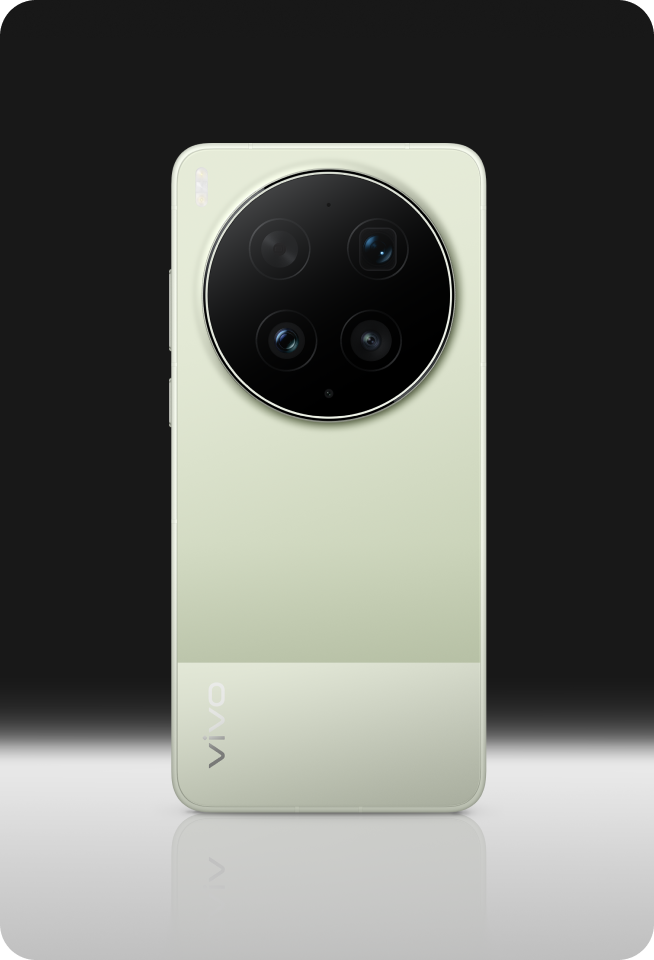 vivo X300 Ultra in Steppe Green